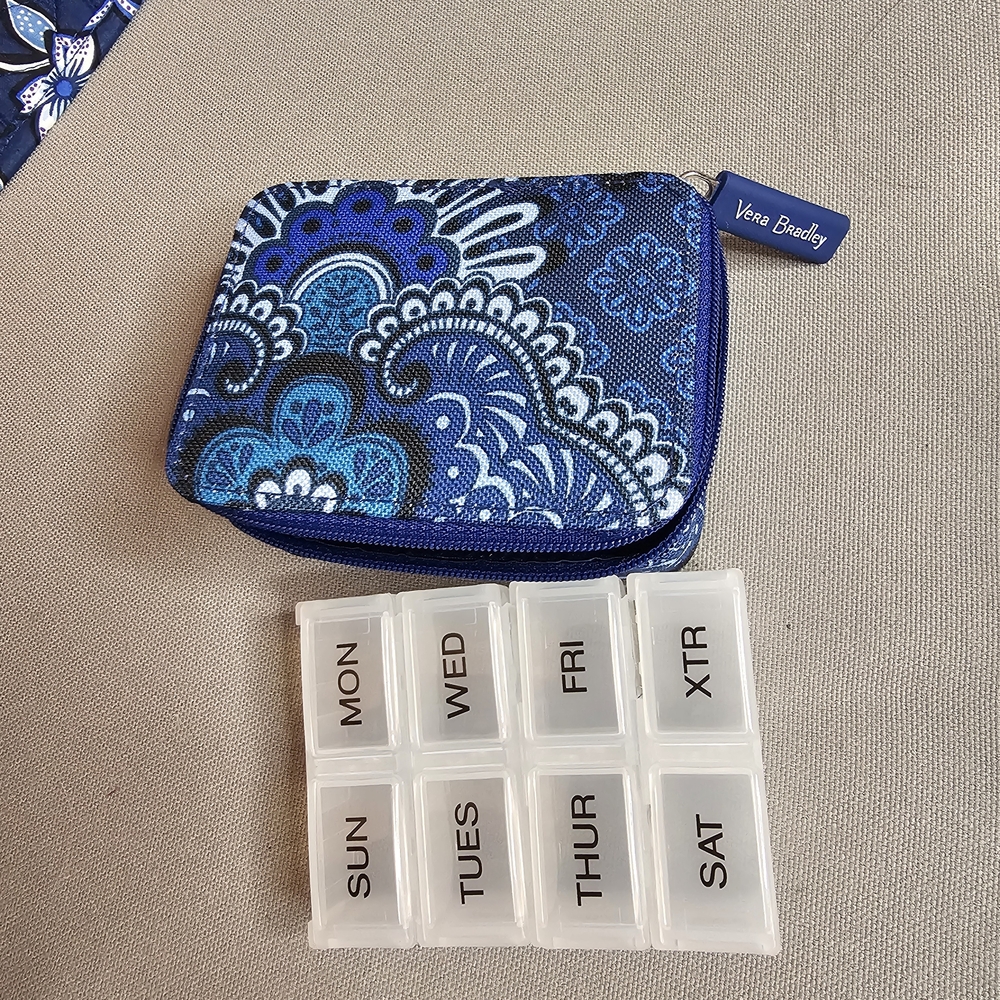 Vera Bradley Blue Paisley Zip Case with Branded Pull